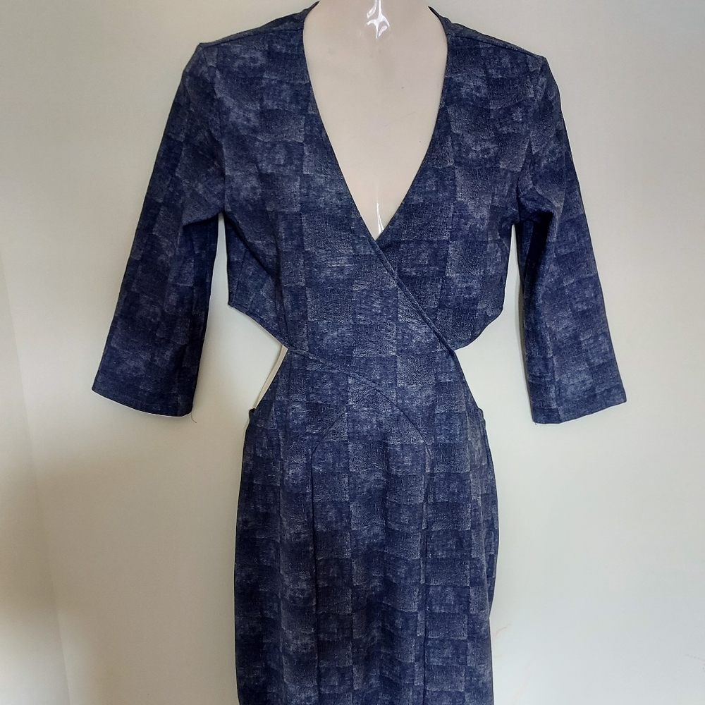 ❣️Ladies Seduction 3/4 sleeve back open dress size L (#73) ✅️